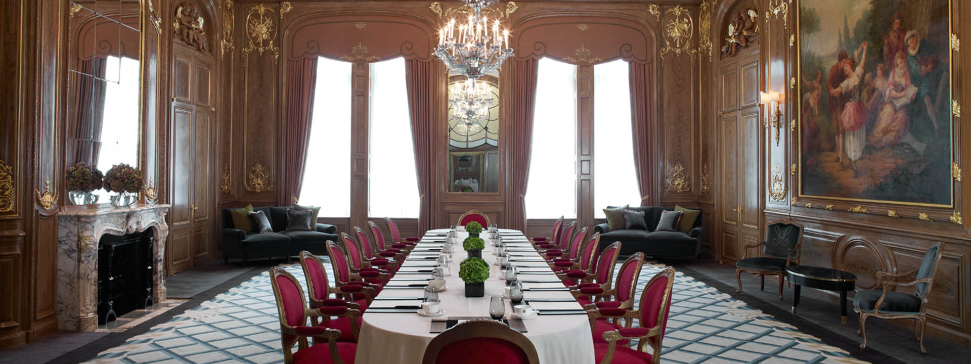 Claridge's business meeting room